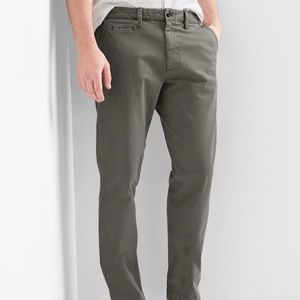 Men’s Gap Slim Chinos 30x32